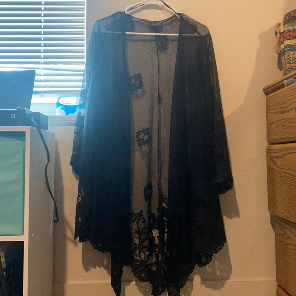 Black lace wrap
